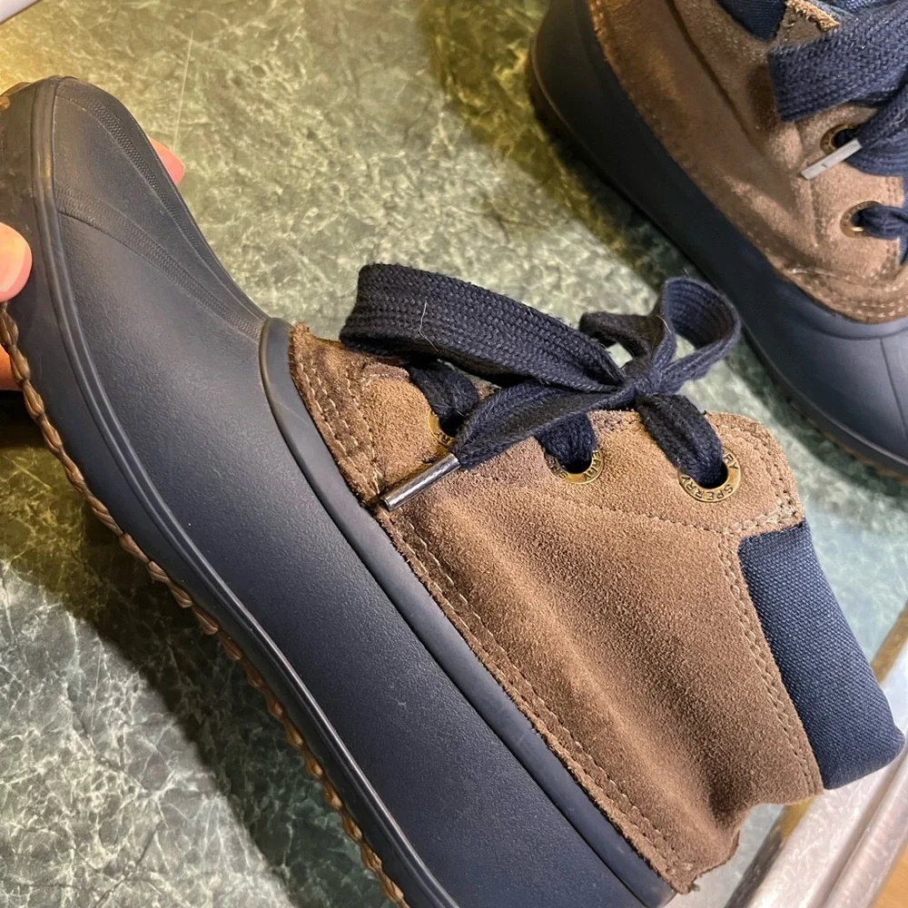 Sperry Women’s Navy and Tan Breakwater Duck Boots - Picture 6 of 9